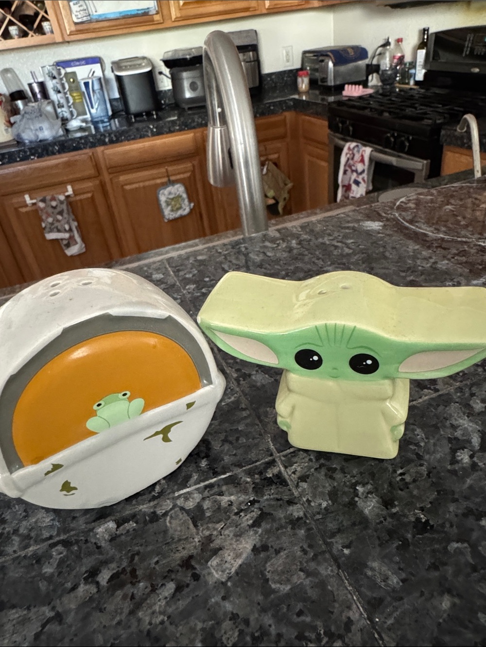 Baby yoda salt and pepper set